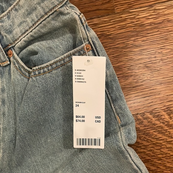 Never worn urban outfitters jeans (selling because they don’t fit) - Picture 3 of 5